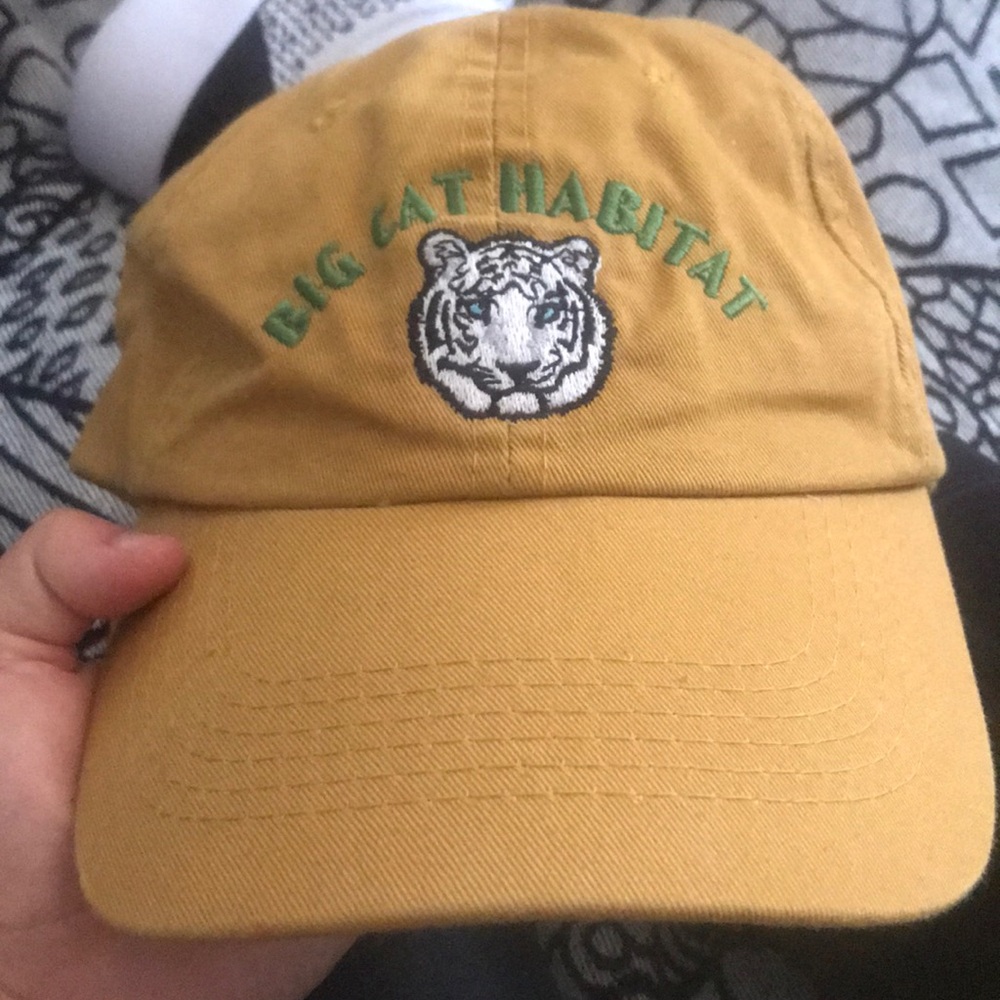 Big Cat Habitat hat